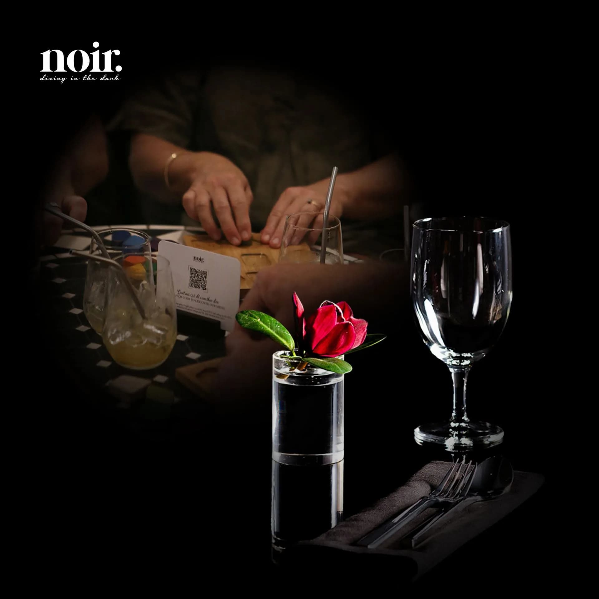 Noir. Ăn Trong Bóng Tối - Dining in the Dark