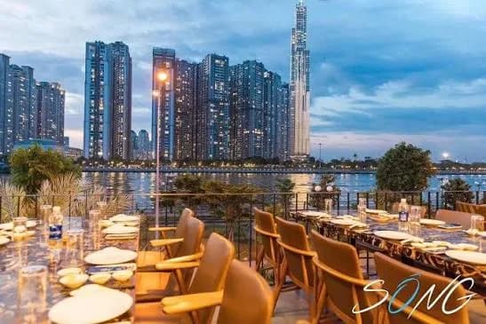 Sông – Seafood & Grill