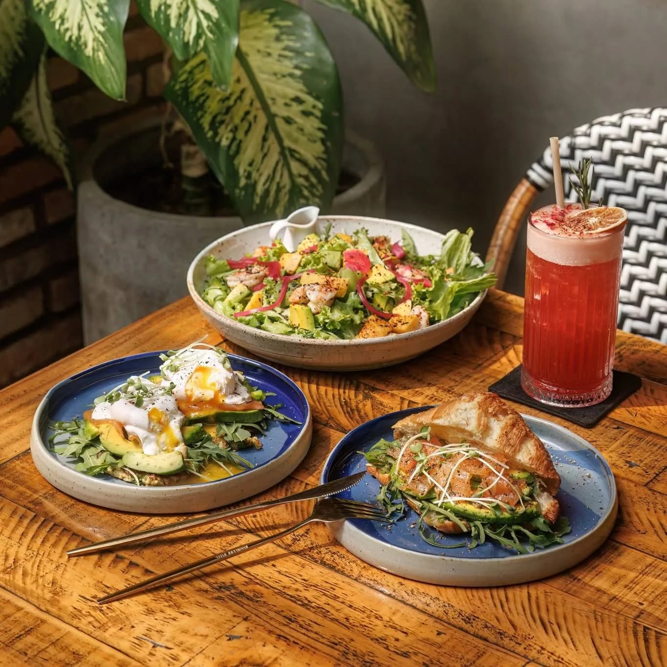 Au Patio - Brunch & Wine