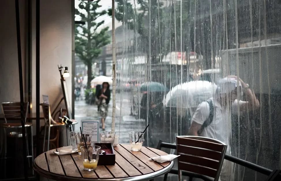 Hẹn Hò Mùa Mưa Ở Đâu? 10 Địa Điểm Ấm Cúng Cho Cặp Đôi Ở TPHCM